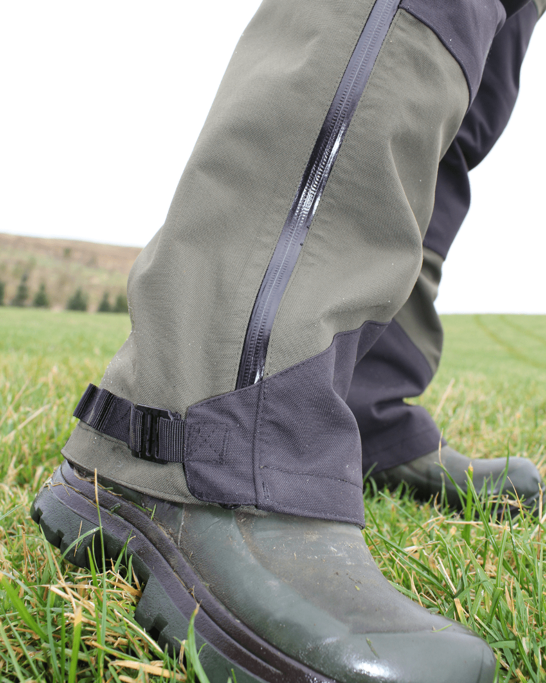 Bushbuck Waterproof Defender Bib Overtrouser - Image 5