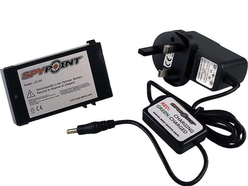 spypoint lit-c-8 detail SPYPOINT LIT-C-8 rechargeable lithium battery pack and AC charger